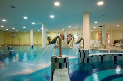 ✔️ CE Plaza Hotel wellness medencéje Siófokon - ✔️CE Plaza Hotel**** Siófok ✔️ Wellness akció CE Plaza Hotel