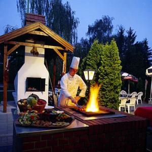 ✔️ Hotel Nagyerdő grillkertje Debrecenben - ✔️ Hotel Nagyerdő Debrecen ✔️ Nagyerdő Gyógyhotel Debrecen